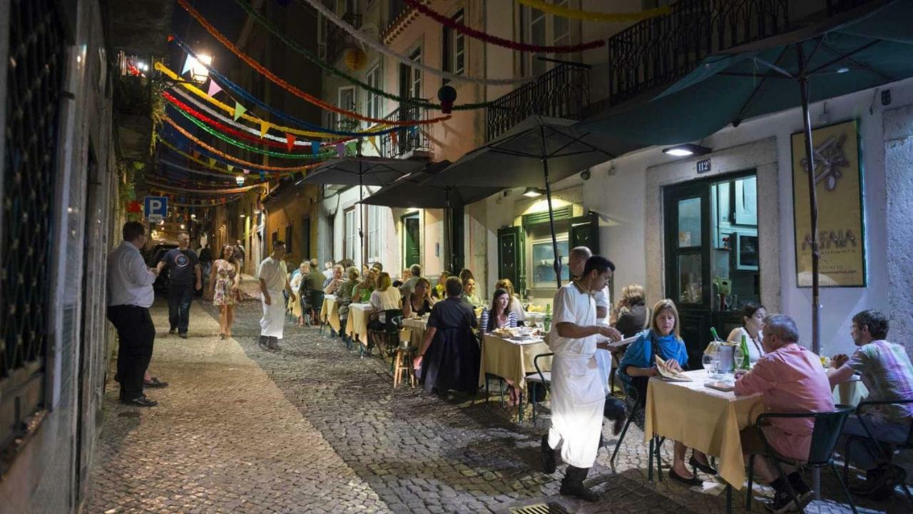 Апартаменты Comfy @ Chiado Лиссабон Экстерьер фото
